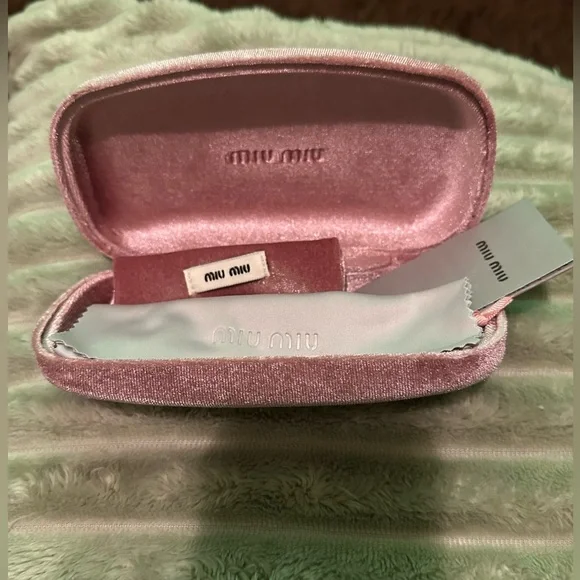 Miu Miu Regard oval sunglasses - Picture 3 of 10